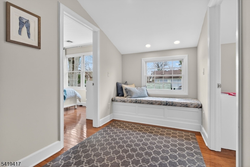 20 Parkview Dr