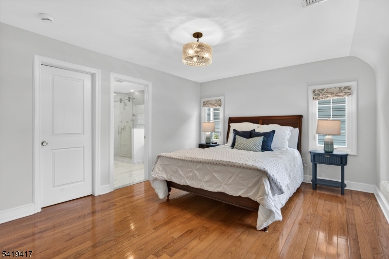 20 Parkview Dr