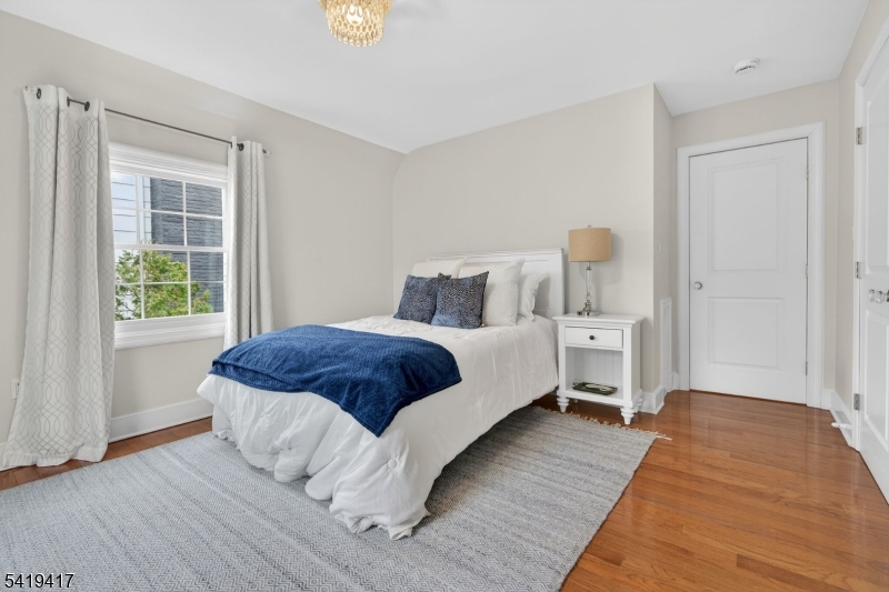 20 Parkview Dr