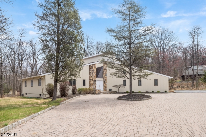 586 Stangle Rd