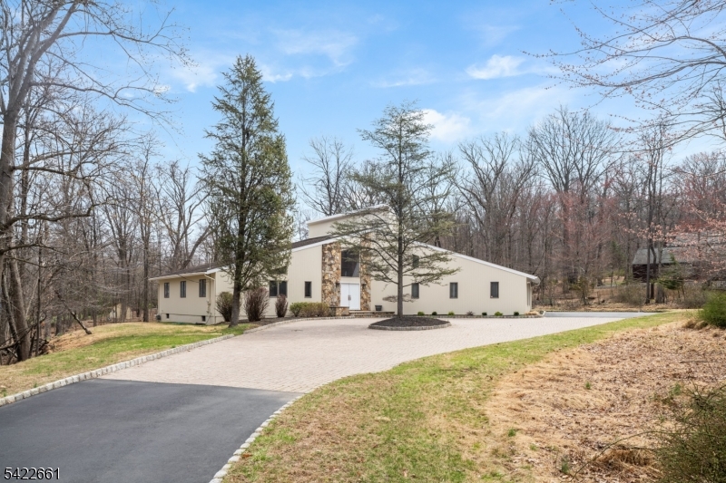 586 Stangle Rd
