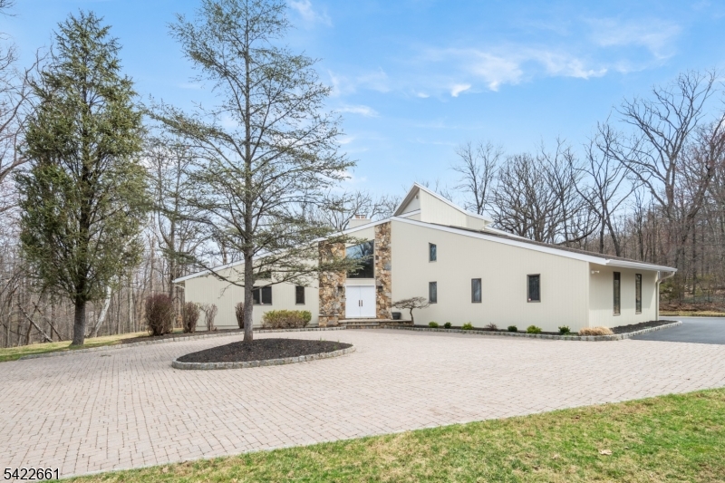 586 Stangle Rd