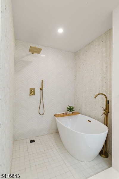 10 Robert Ct