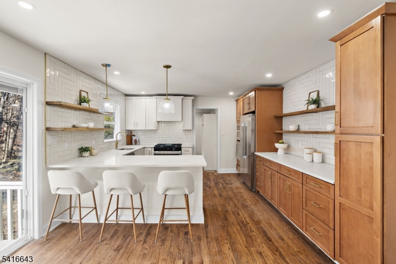 10 Robert Ct