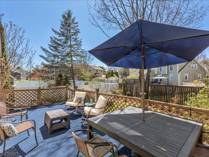 21 Mohawk Drive