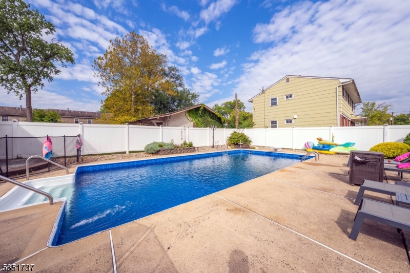 426 Walnut St