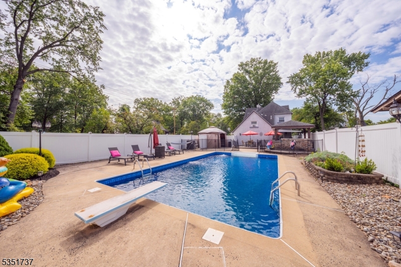 426 Walnut St
