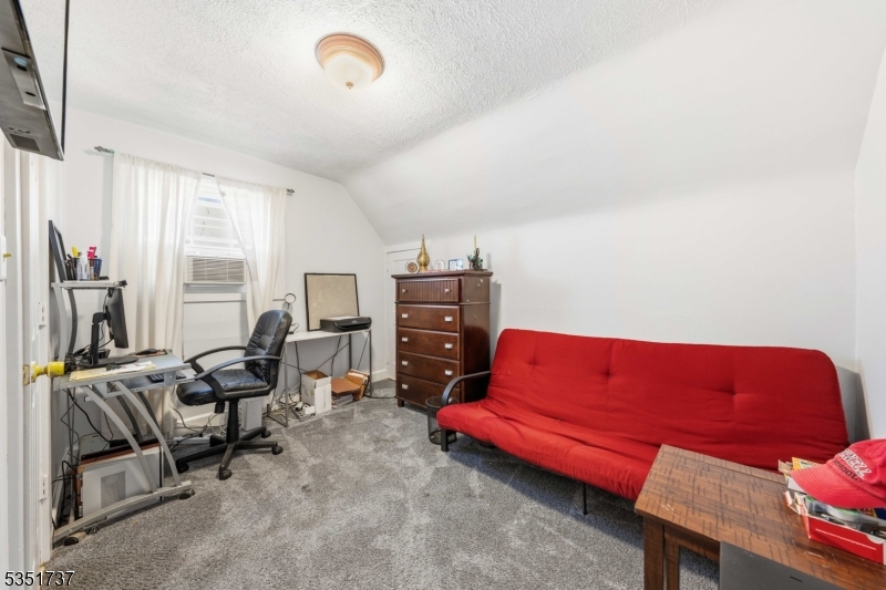 426 Walnut St