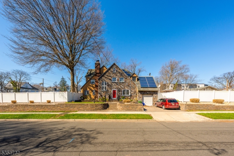 426 Walnut St