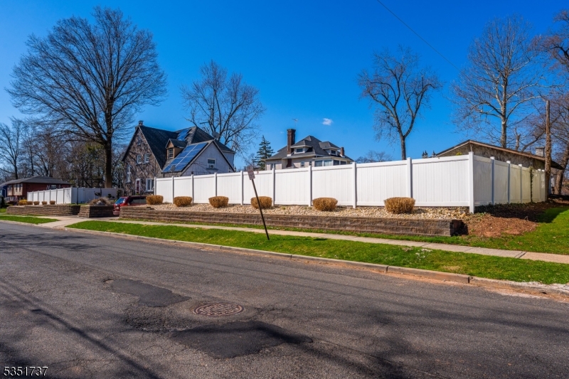 426 Walnut St