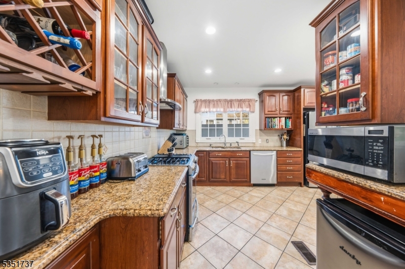 426 Walnut St