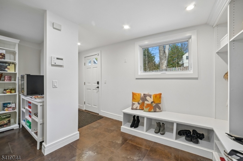 55 LAKEVIEW AVENUE