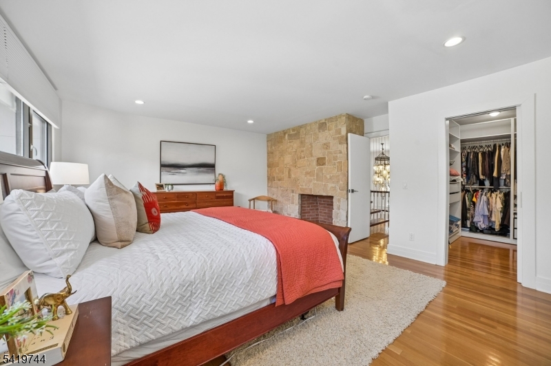 55 LAKEVIEW AVENUE