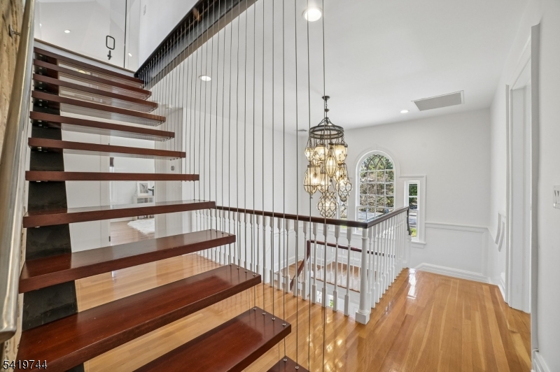 55 LAKEVIEW AVENUE