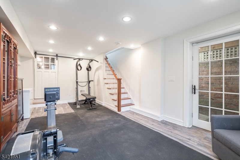50 Morris Ave