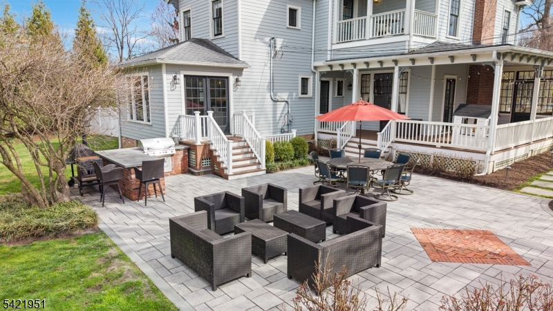 50 Morris Ave