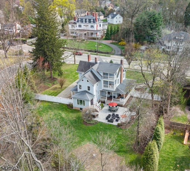 50 Morris Ave