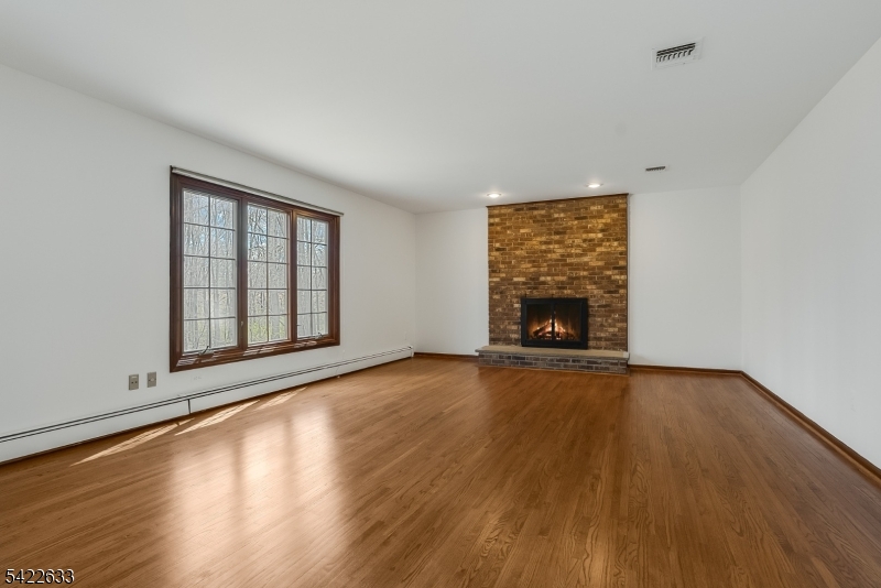 5 Darnay Rd