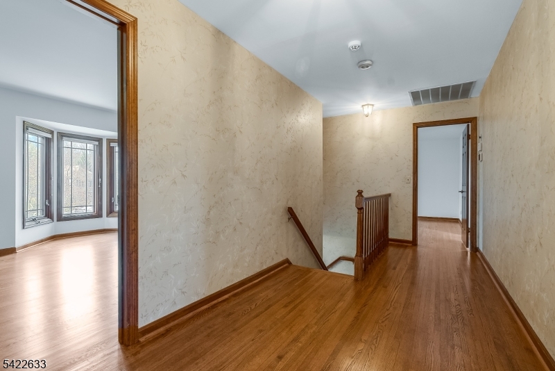 5 Darnay Rd