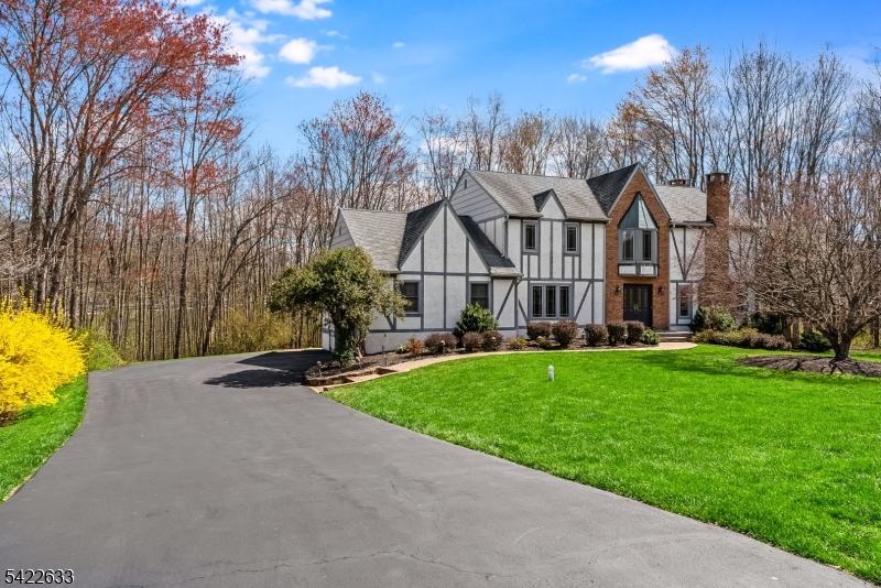 5 Darnay Rd