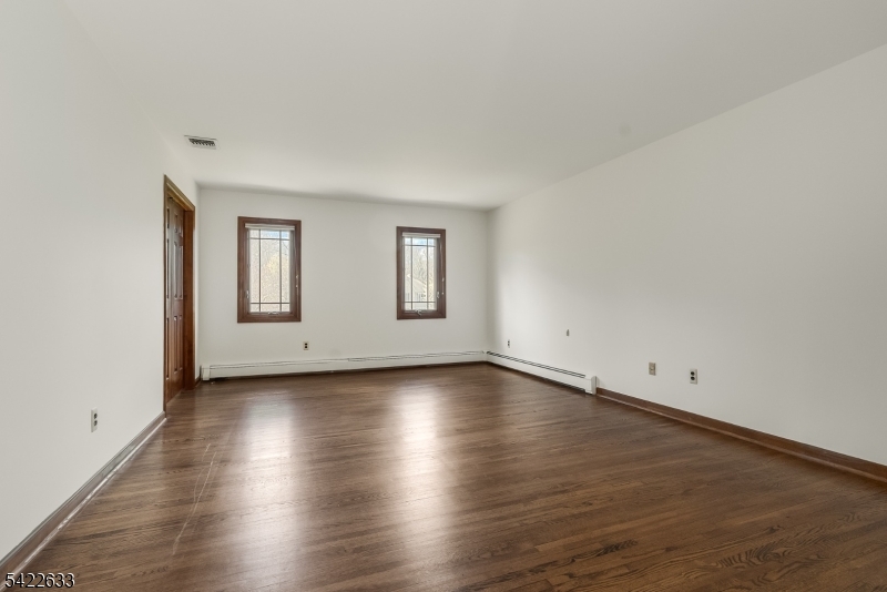 5 Darnay Rd