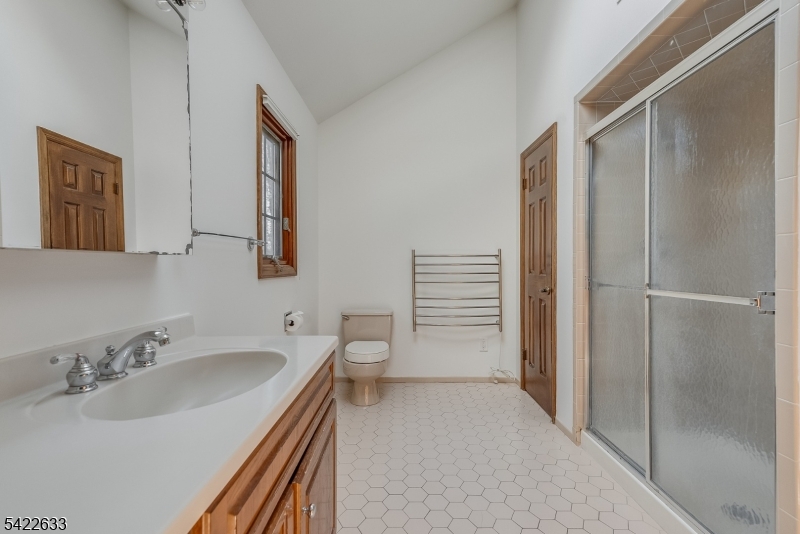 5 Darnay Rd