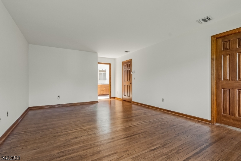 5 Darnay Rd