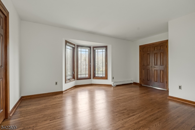 5 Darnay Rd
