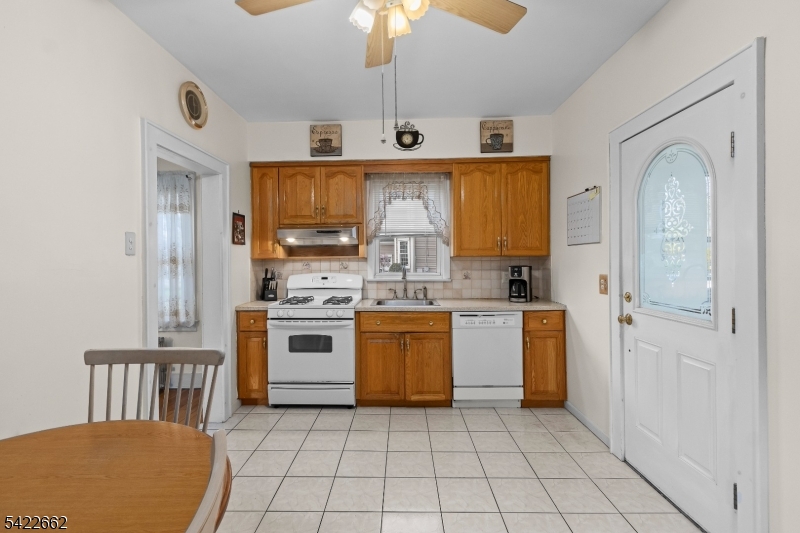 141 Fairfield Ave