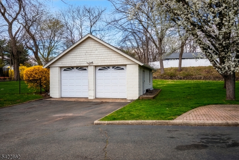141 Fairfield Ave