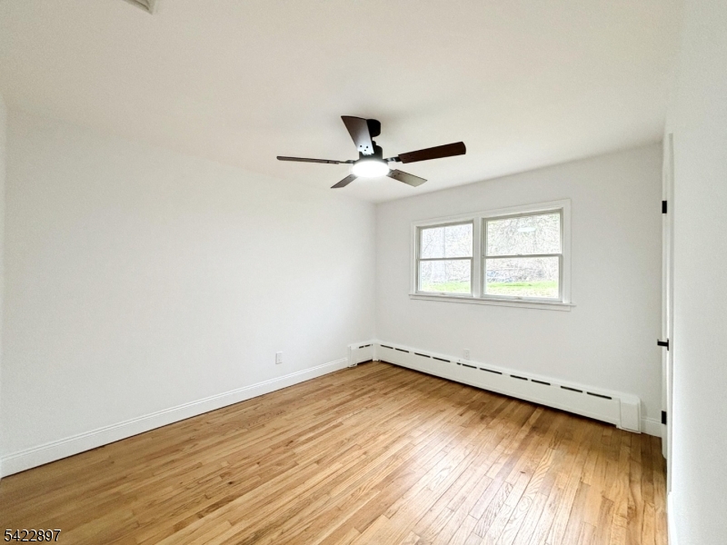4 Baker Rd