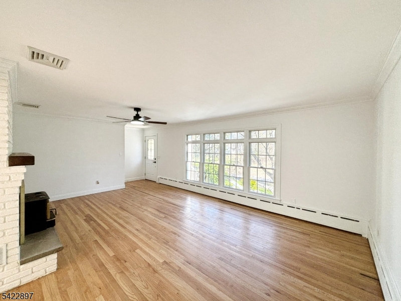 4 Baker Rd
