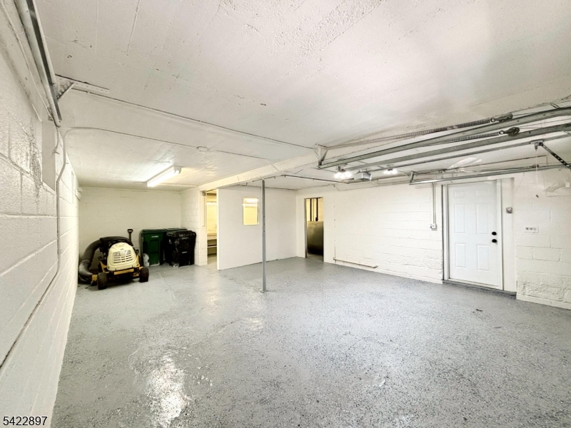 4 Baker Rd