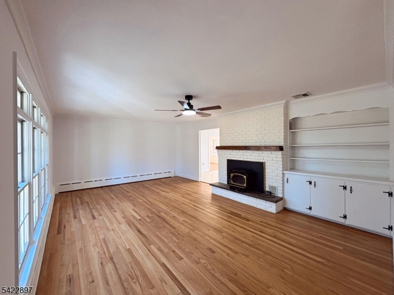 4 Baker Rd