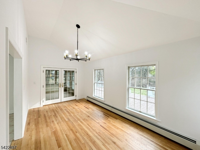 4 Baker Rd
