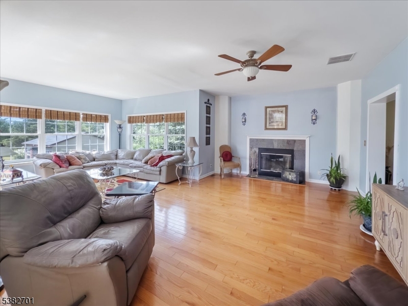 15 Alaco Ln