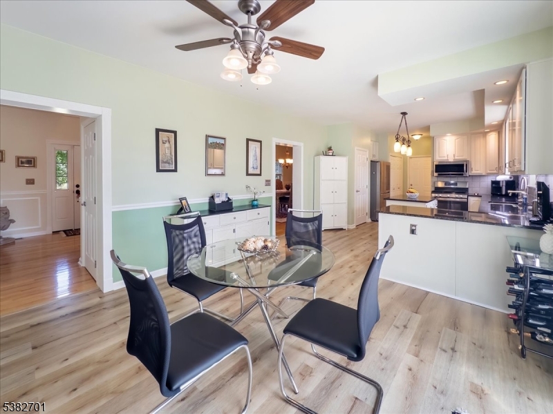 15 Alaco Ln