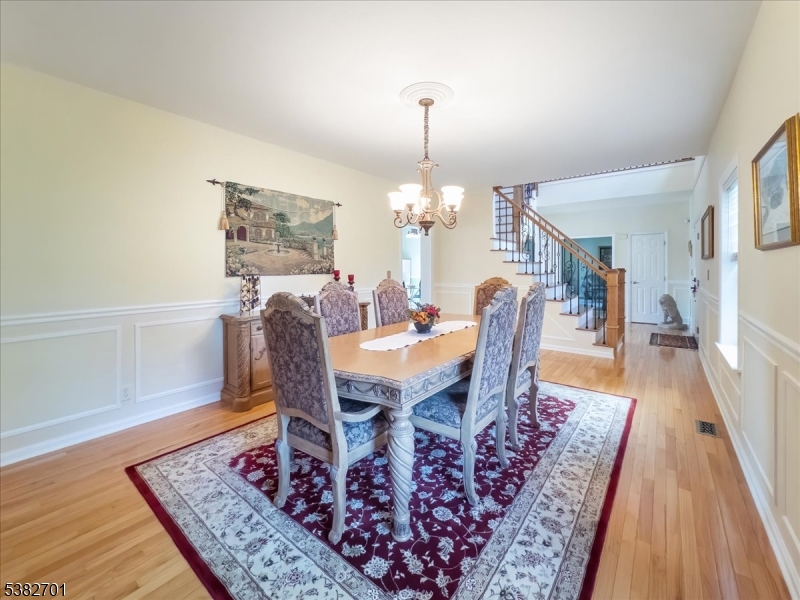 15 Alaco Ln