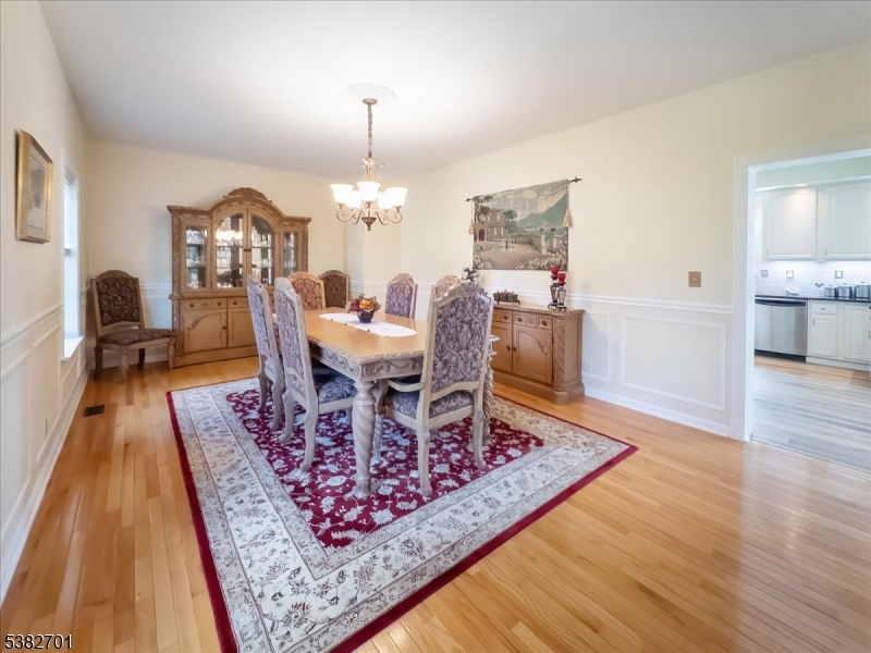 15 Alaco Ln