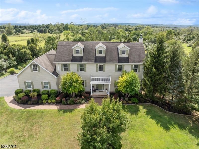 15 Alaco Ln