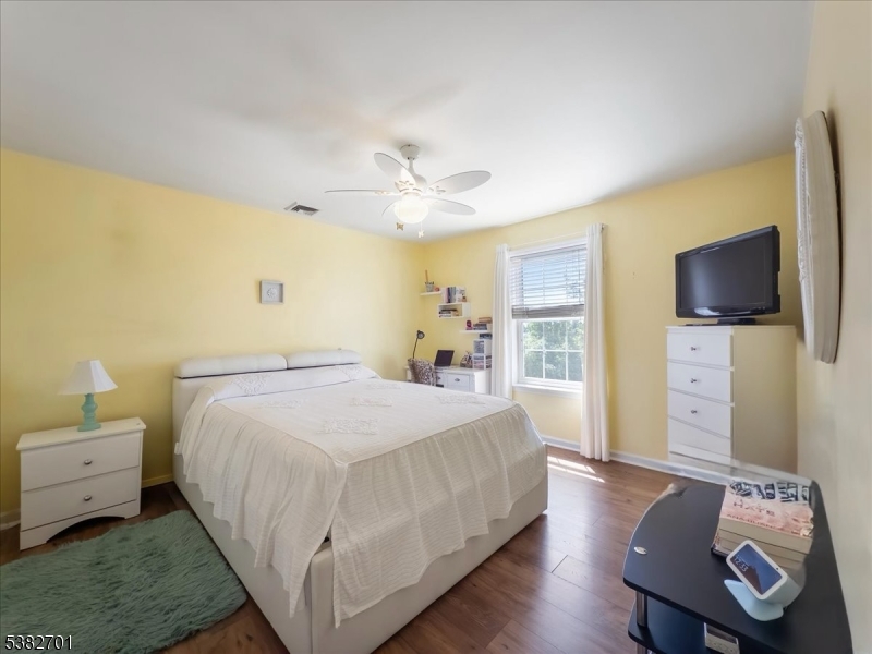 15 Alaco Ln