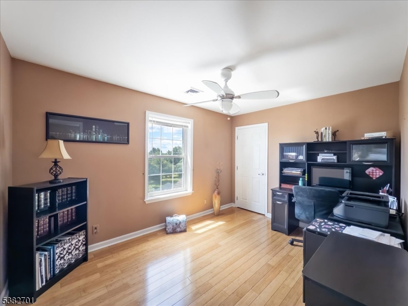 15 Alaco Ln
