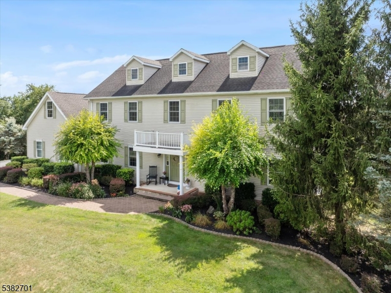 15 Alaco Ln