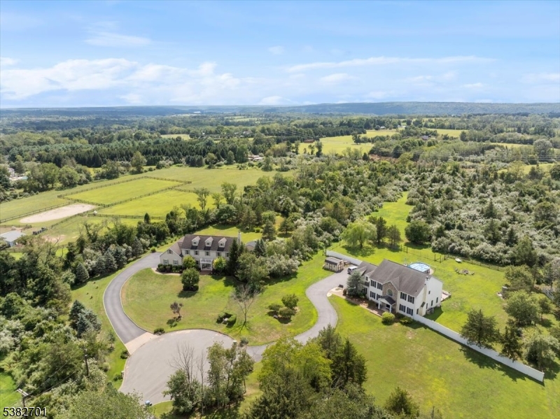 15 Alaco Ln