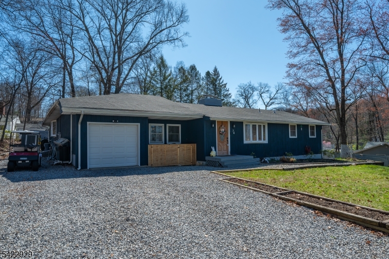 74 Scenic Dr