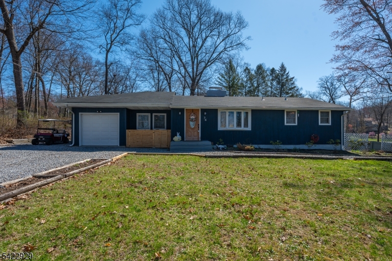 74 Scenic Dr