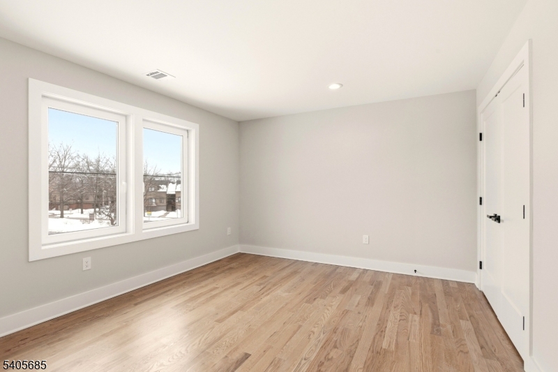 237 S Main St