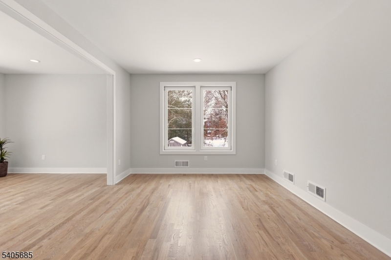 237 S Main St