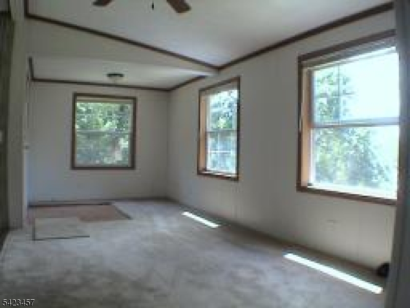 18 Pursel St