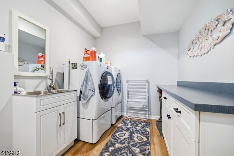 173 Point Breeze Dr
